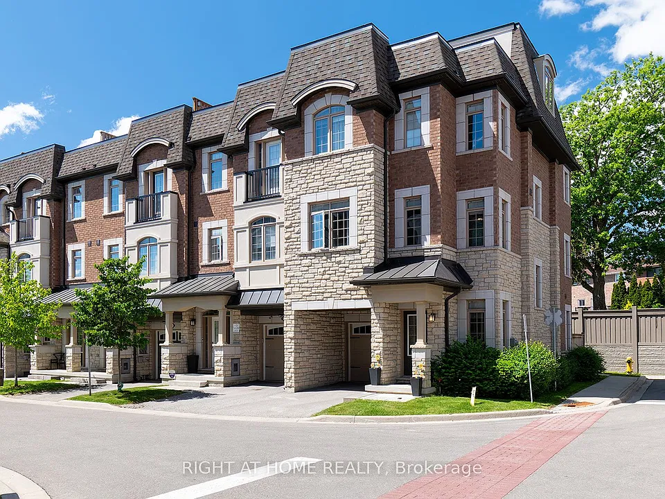 2 Queen Mary Ct