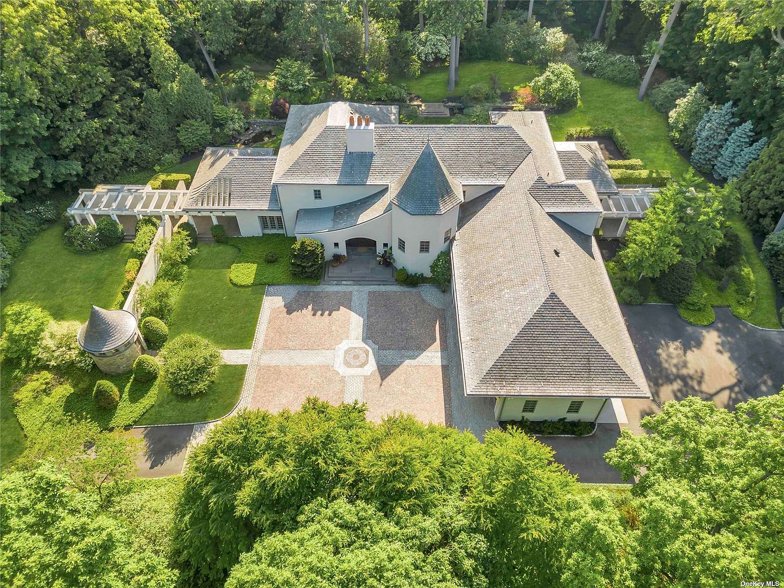 121 Piping Rock Road, Locust Valley, NY 11560 | Zillow