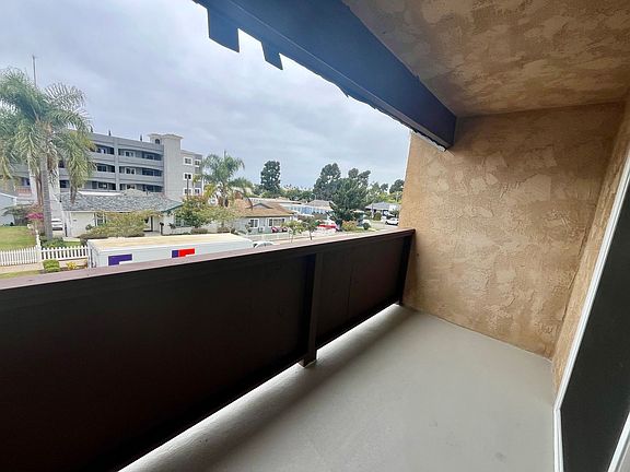 5th image of 310 N Clementine St #7