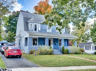 32 Northumberland Rd, Pittsfield, MA 01201