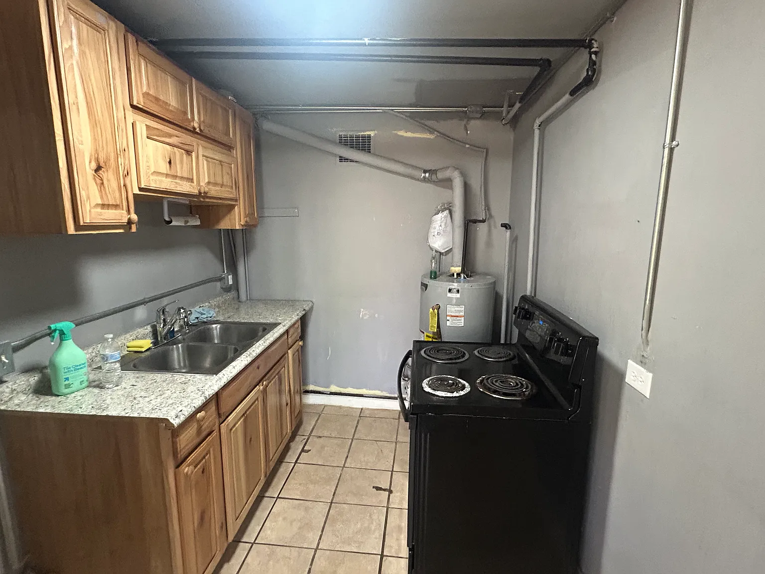 2 bed, 808 sqft, $1,200 — Photo 2
