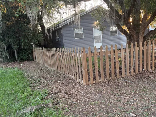 5243 9th St #1, Zephyrhills, FL 33542