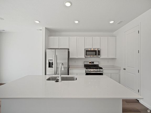 3rd image of 1030 W 450 S #101