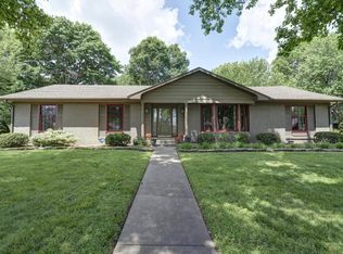 2623 S Skyline Dr, Springfield, MO 65804