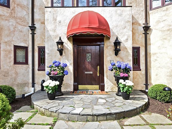 Impressive Curb Appeal!