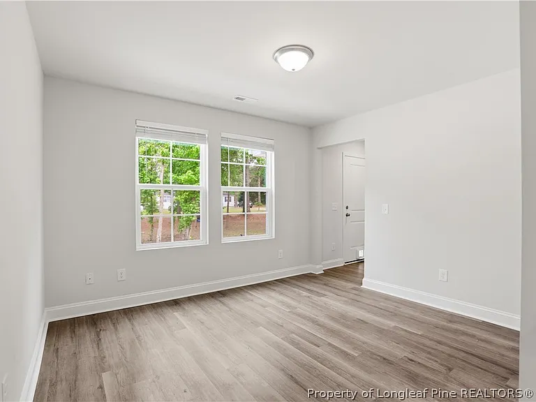 7811 Lucinda Ln — Photo 11