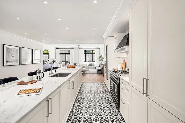 Sold by Modlin Group | media 21