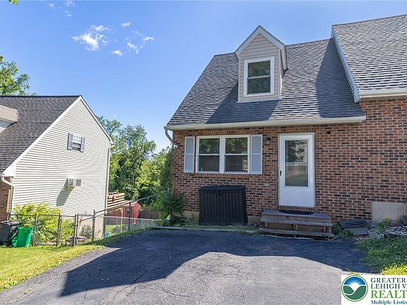 3rd image of 661 S Front St