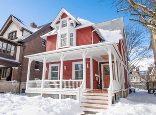 2717 N Hackett Ave #2715, Milwaukee, WI 53211