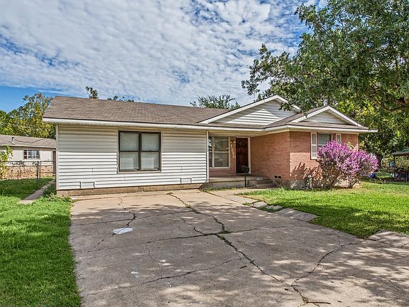 2nd image of 1220 Colfax Cir