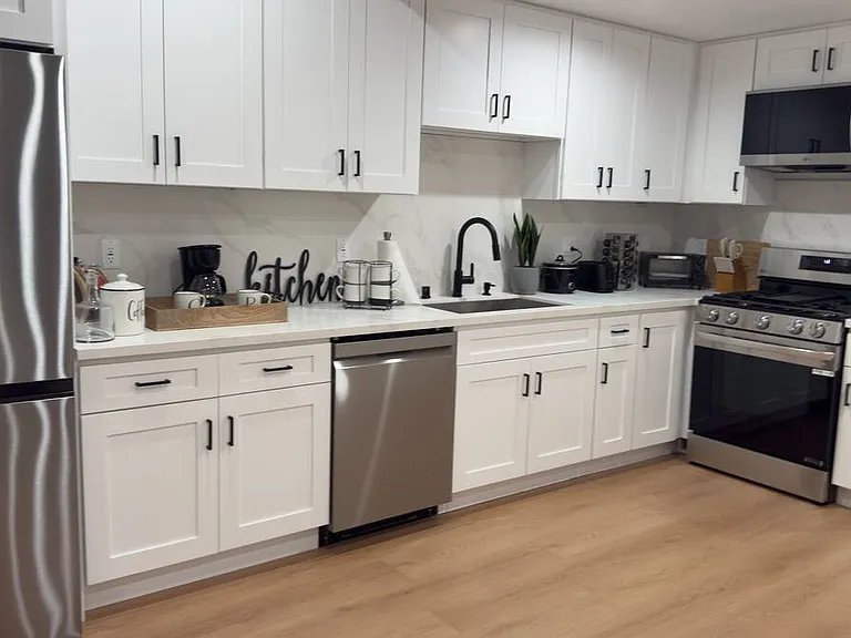 Photos are for sample unit staging only.