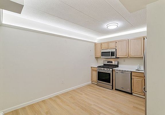 2nd image of 298B W 137th St Unit 1