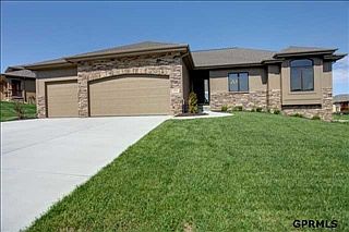 1st image of 812 S 198th St
