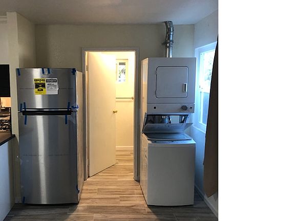 5th image of 2884 Garden Ave #2