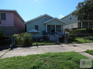 1523 Kempner St, Galveston, TX 77550