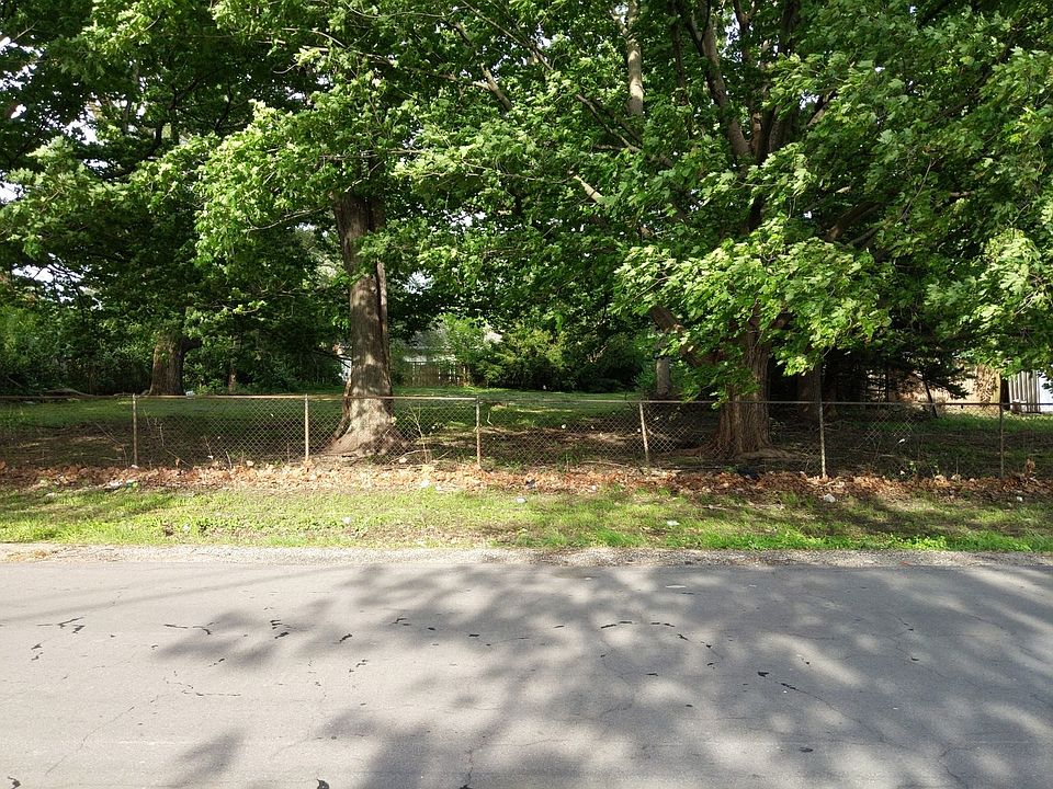 2nd image of 1504 N McKinley Ave