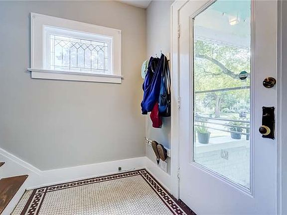5th image of 144 Deerfield Dr
