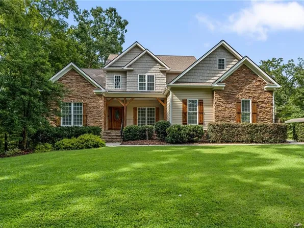 3321 Lower Lake Rd, Thomasville, NC 27360