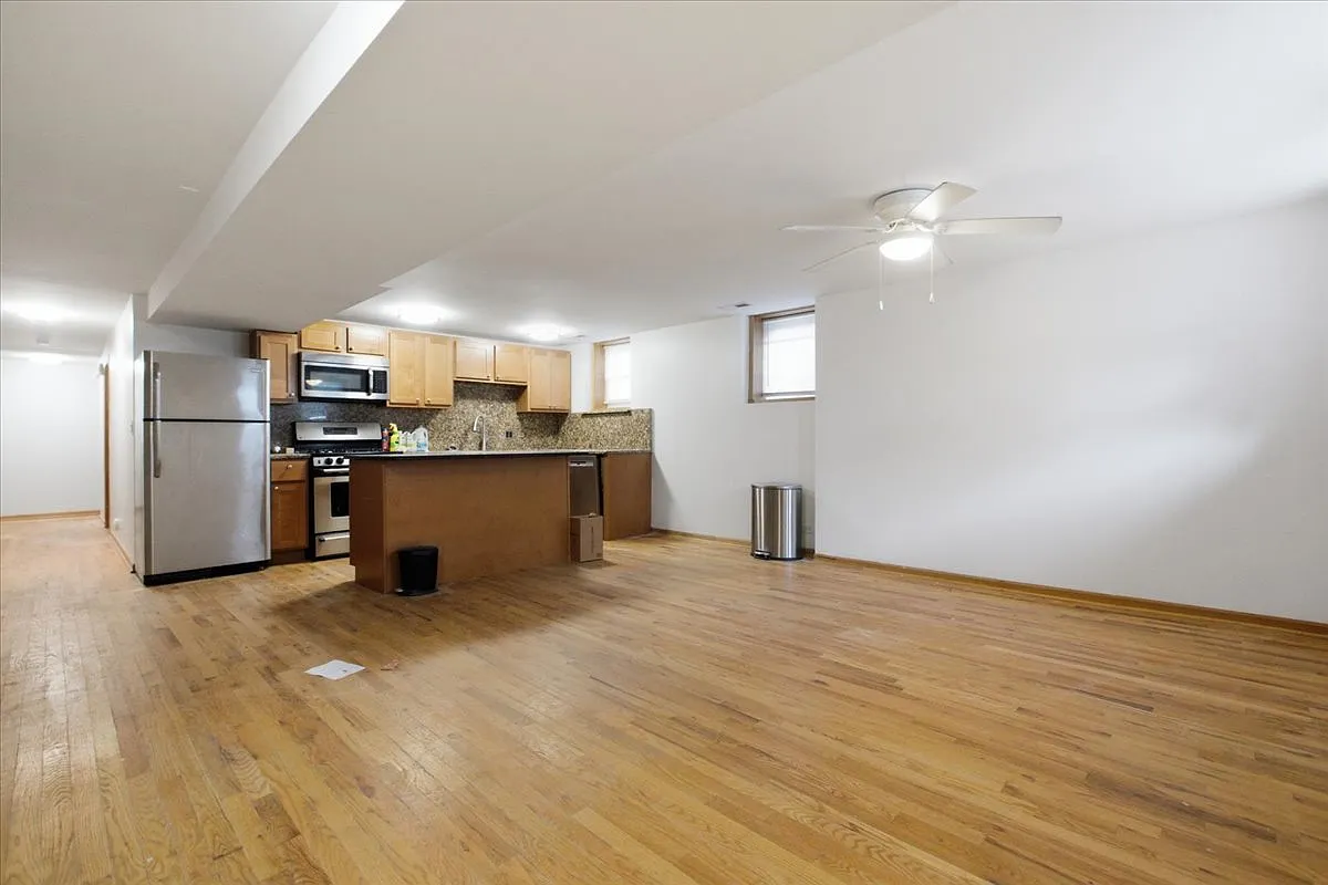 2 bed, 1050 sqft, $2,375 — Photo 2