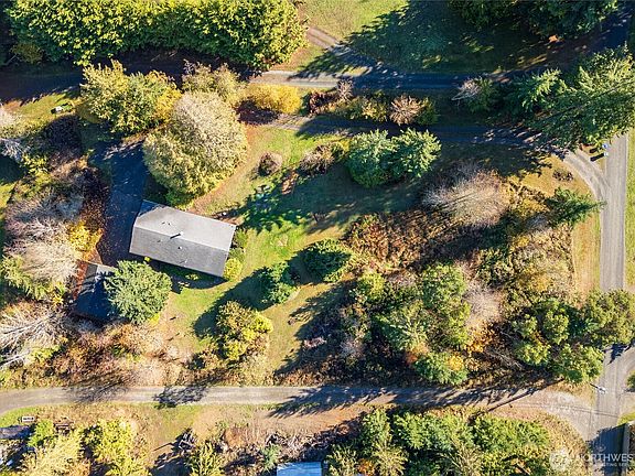 2nd image of 205 Winterhaven Drive