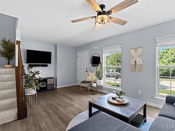 3rd image of 349 Shady Rock Ln