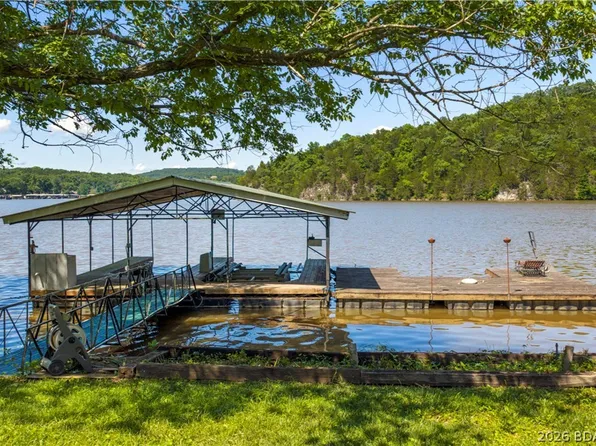 73 Whisperwood Dr, Camdenton, MO 65020