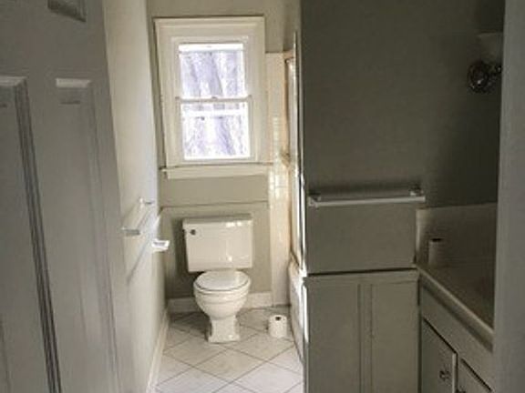 5th image of 805 Mohawk Dr