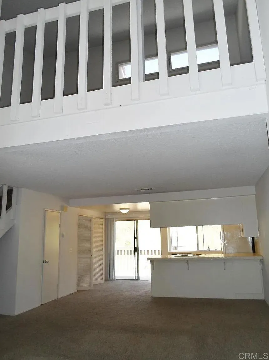 1 bed, 1.5 bath, 920 sqft, $2,400 — Photo 3