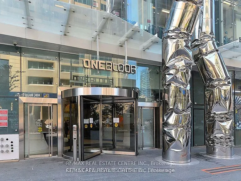1 Bloor St E #5107 — Photo 2