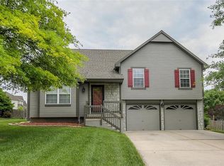 1515 Wrangler Way, Raymore, MO 64083