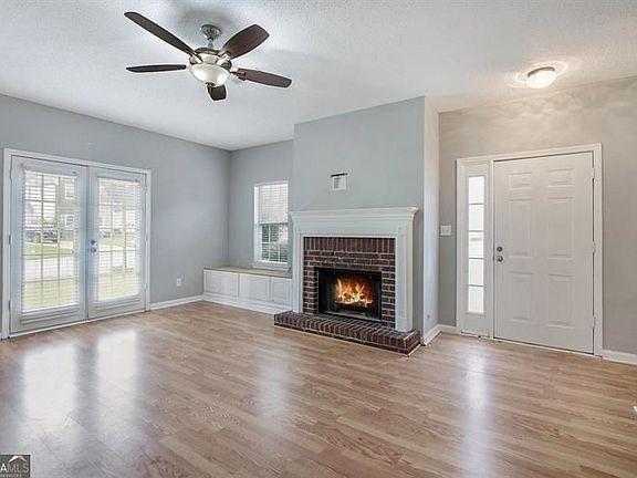 4th image of 566 N Fairfield Dr