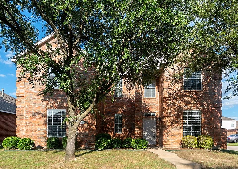 1st image of 1714 River Oaks Dr