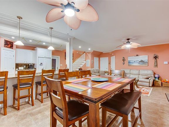5th image of 847 Townsend Dr