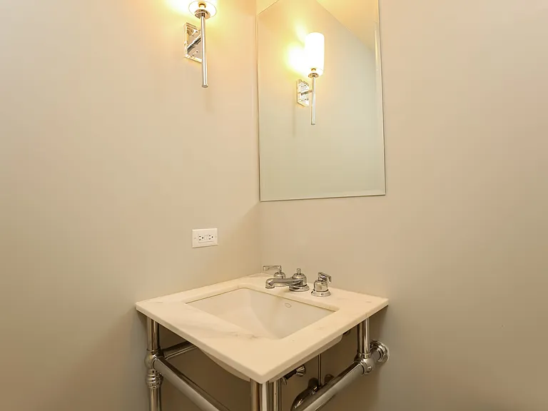 1 Renaissance Sq #21F — Photo 11