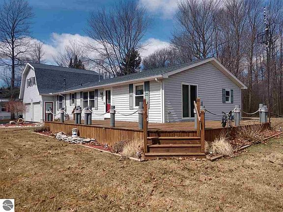 3rd image of 5833 E Vera Ln