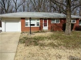 2421 Burbeck Dr, Saint Louis, MO 63125