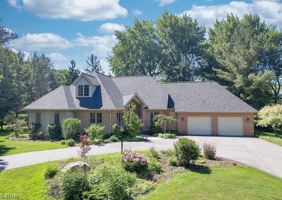 1st image of 10 Deep Creek Ln