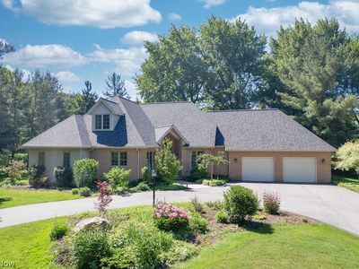 10 Deep Creek Ln, Moreland Hills, OH, 44022