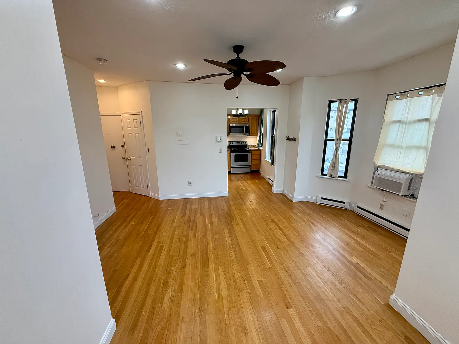 1810 Dorchester Ave — Photo 3