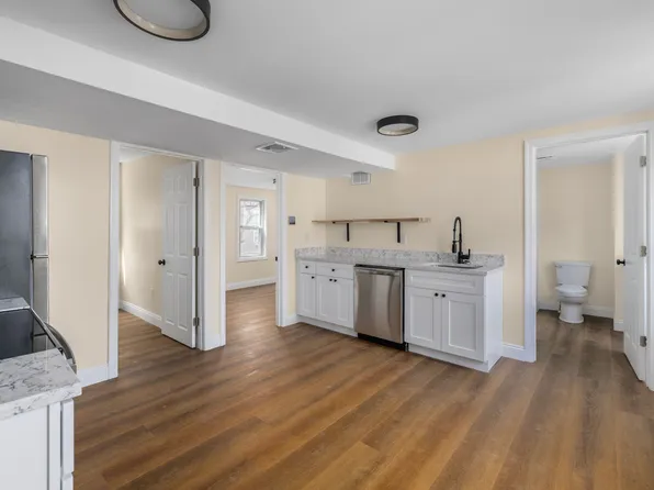 41 E Transit St #1F, Providence, RI 02906