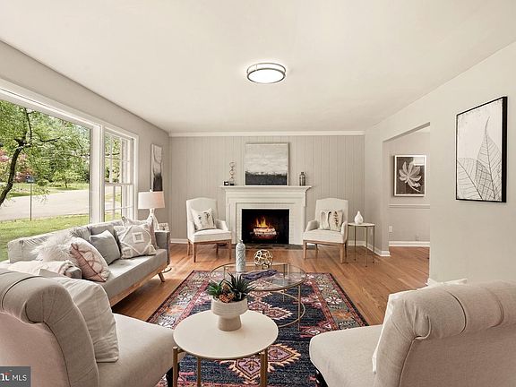 5th image of 9104 Hamilton Dr