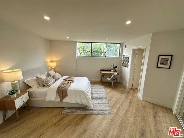 223 S Lasky Dr, Beverly Hills, CA 90212