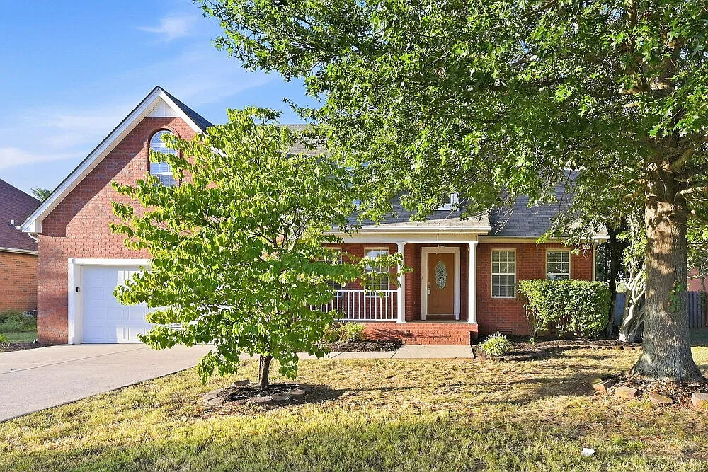 4 bed, 2.5 bath, 2338 sqft, $2,280 — Photo 1