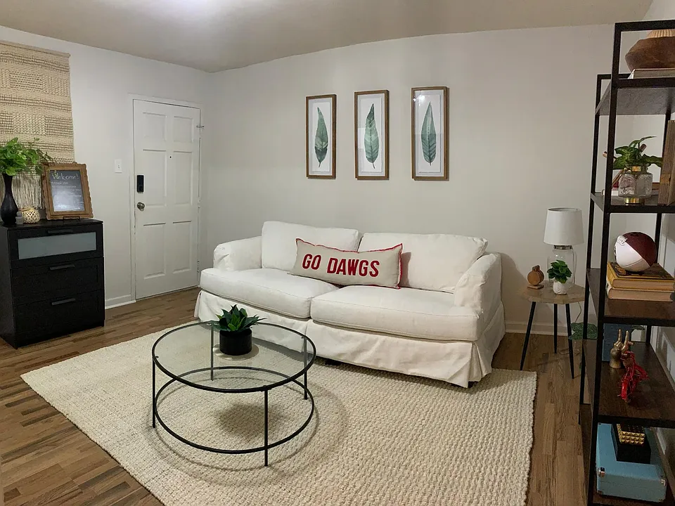 250 Little St #201