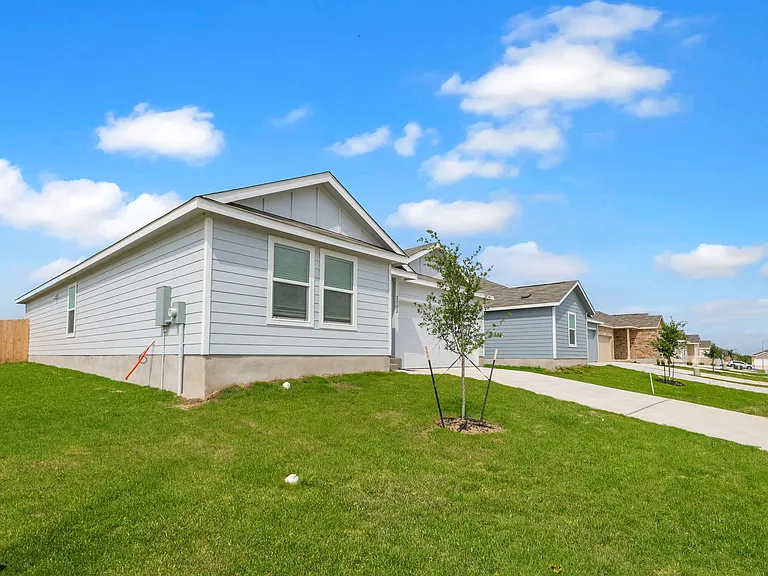 2902 Blue Ridge Ln — Photo 3