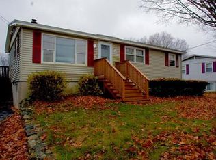 53 Pembroke Dr, Lawrence, MA 01843