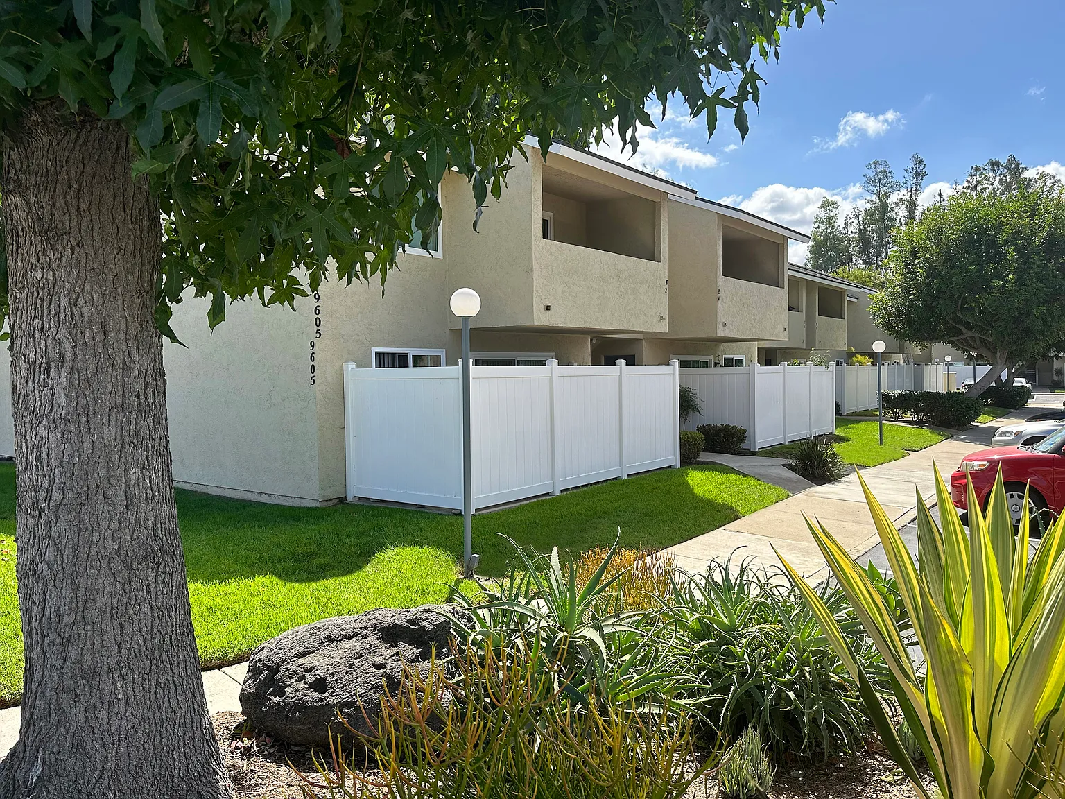 Gold Coast Apartments — Photo 4