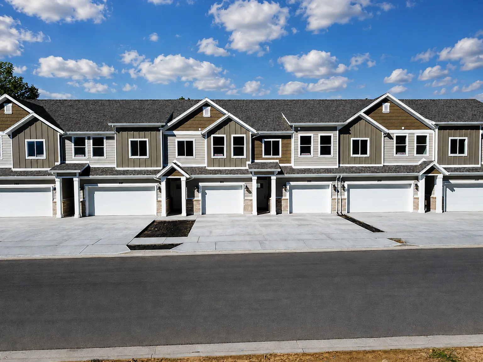 Bluffview Townhomes — Photo 3