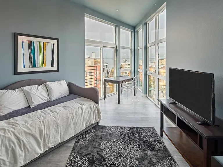 Minnie Flats | 101 Denny Way, Seattle, WA 98109 — Photo 12