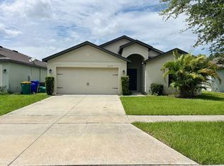 2377 Bexley Dr, Tavares, FL 32778